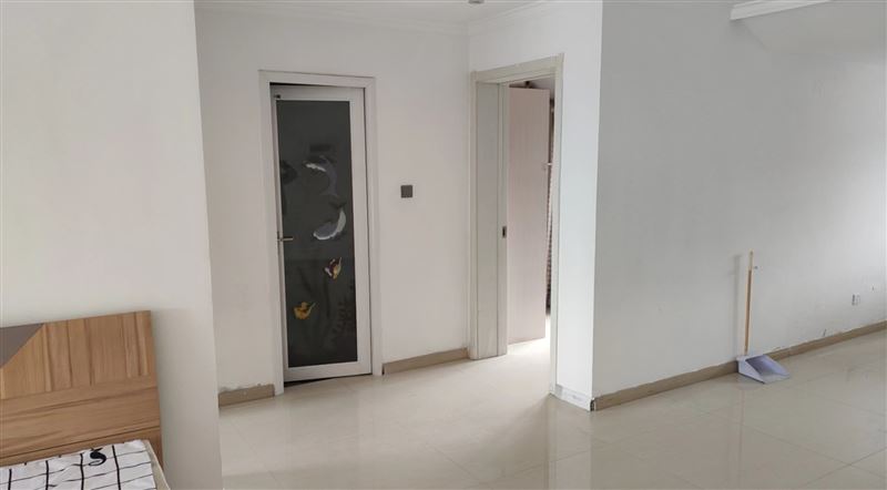 鐵南金燦一期步梯樓單間出租