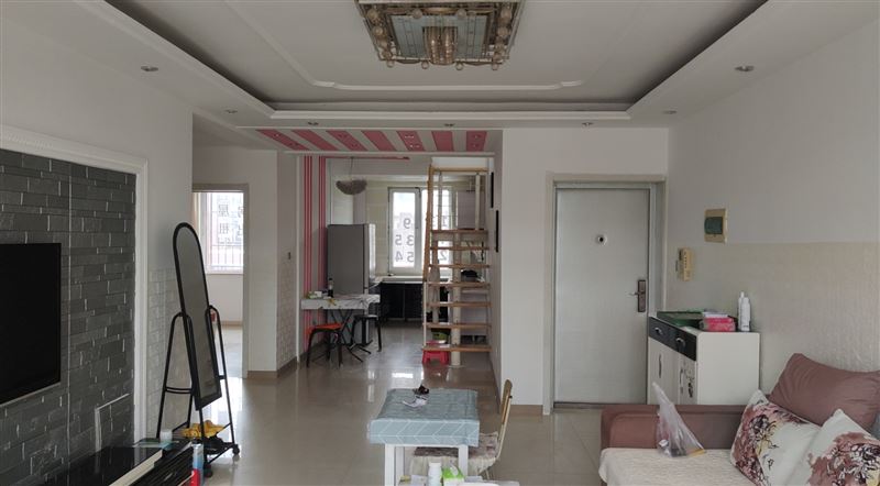 鐵南金燦一期步梯樓單間出租