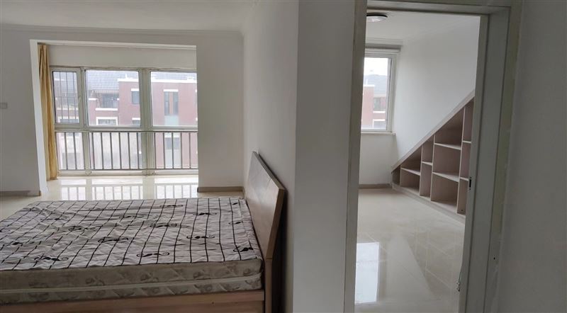 鐵南金燦一期步梯樓單間出租