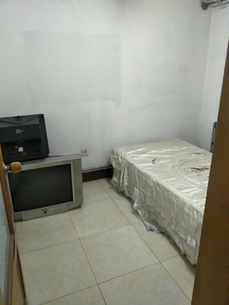 平安西區(qū)7樓78.13平米出售