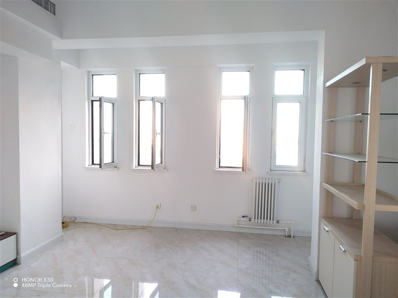 榮升廣場D精裝房出租