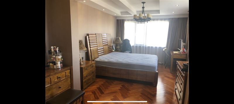 東方盛世家園170平電梯大平層出租