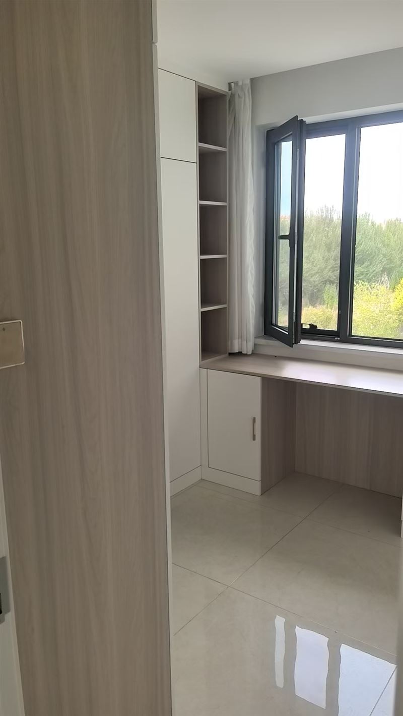 榻榻米，衣帽間出售