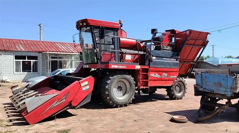 23年牧神收割機(jī)