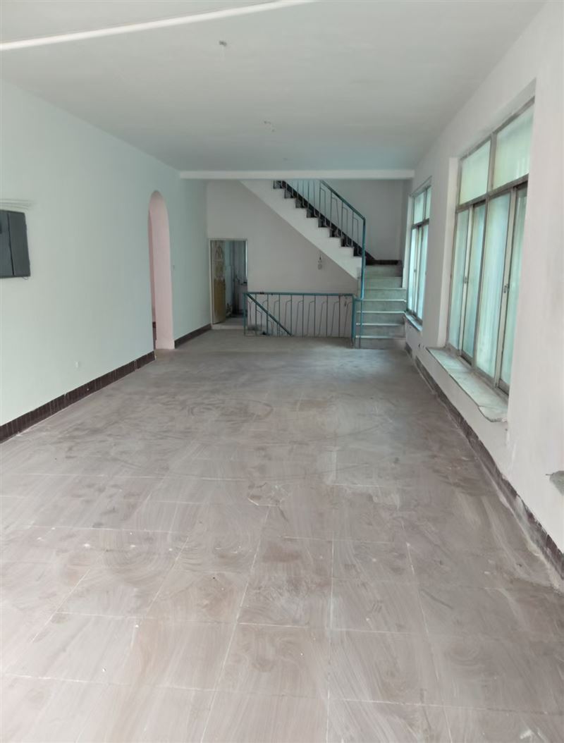 出售百貨大樓北側(cè)獨(dú)棟商鋪