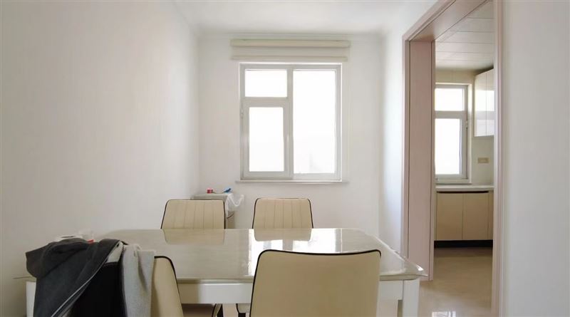 通遼市科爾沁區(qū)京漢六期電梯樓低價(jià)出售