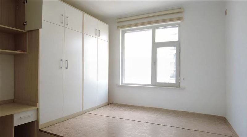 通遼市科爾沁區(qū)京漢六期電梯樓低價(jià)出售