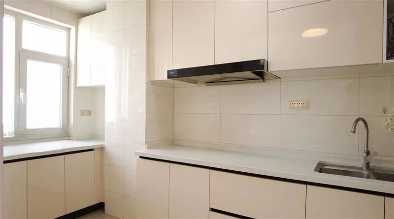 通遼市科爾沁區(qū)京漢六期電梯樓低價(jià)出售