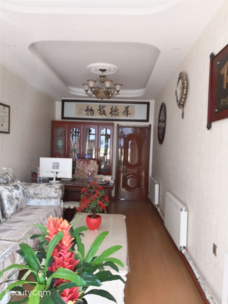 出租批發(fā)城北門(mén)對(duì)面63平米的2樓商鋪